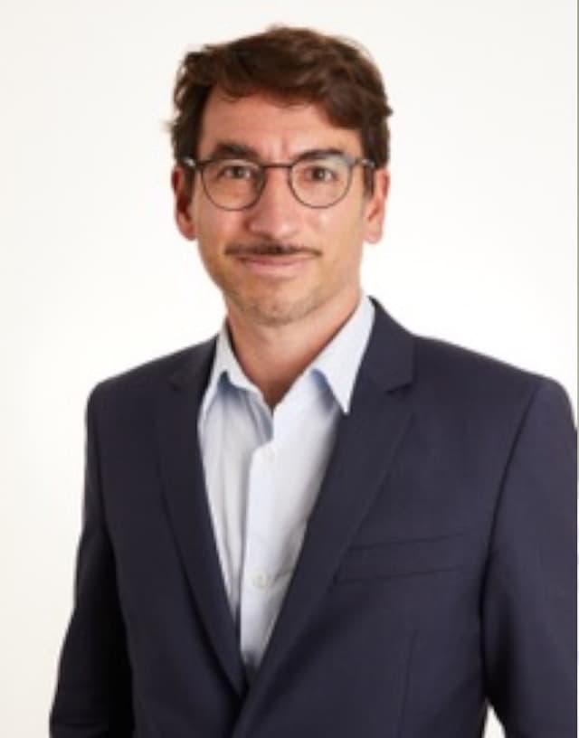 Portrait of Dr. Olivier CRETON